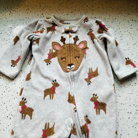0-3 Month Girls Reindeer Fleece Footed PJs - Picture 7 of 8